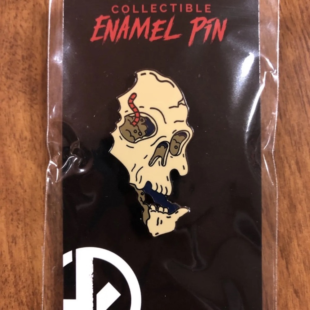 NEW Hunt A Killer Collectible Enamel Pin Skull